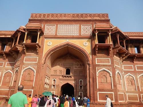 Jahangir Mahal: Discover The Brilliant Architecture